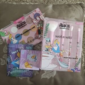 Alice in Wonderland Makeup Collection Bundle